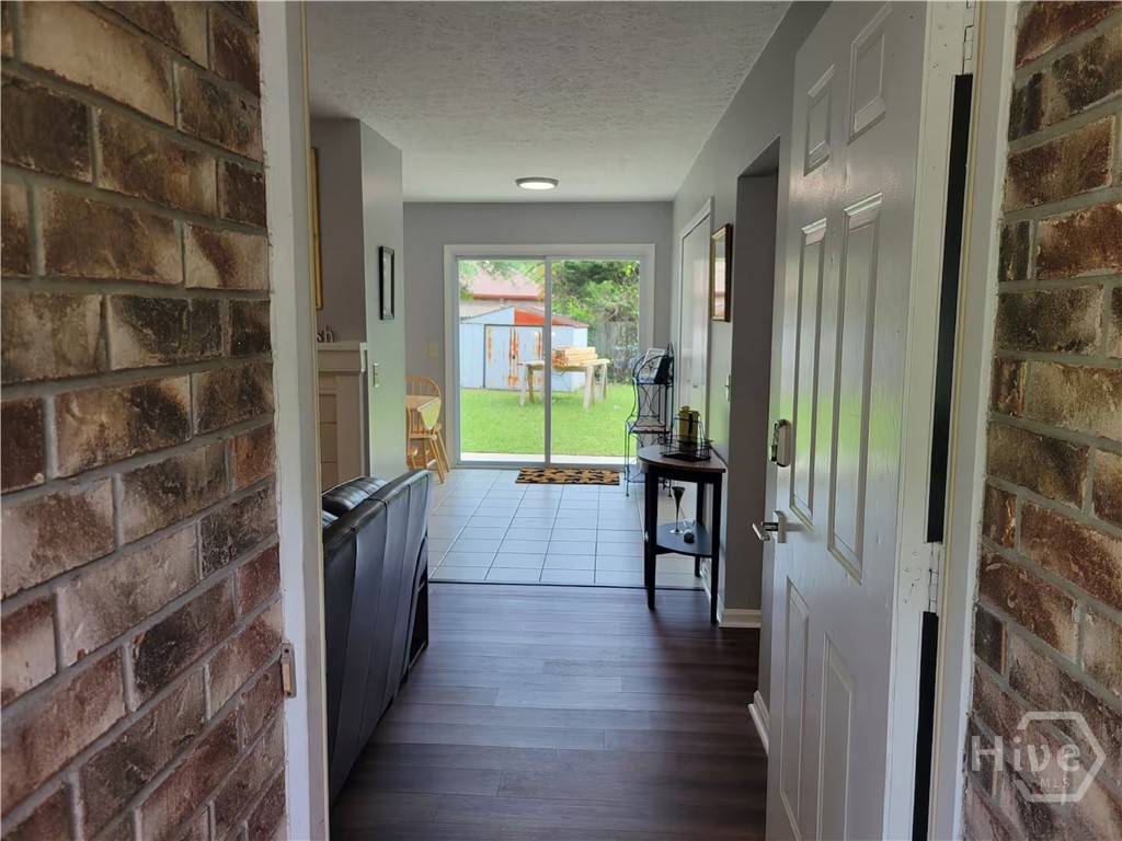 213 Redan Drive Savannah, GA 31410 - Photo 2 of 39