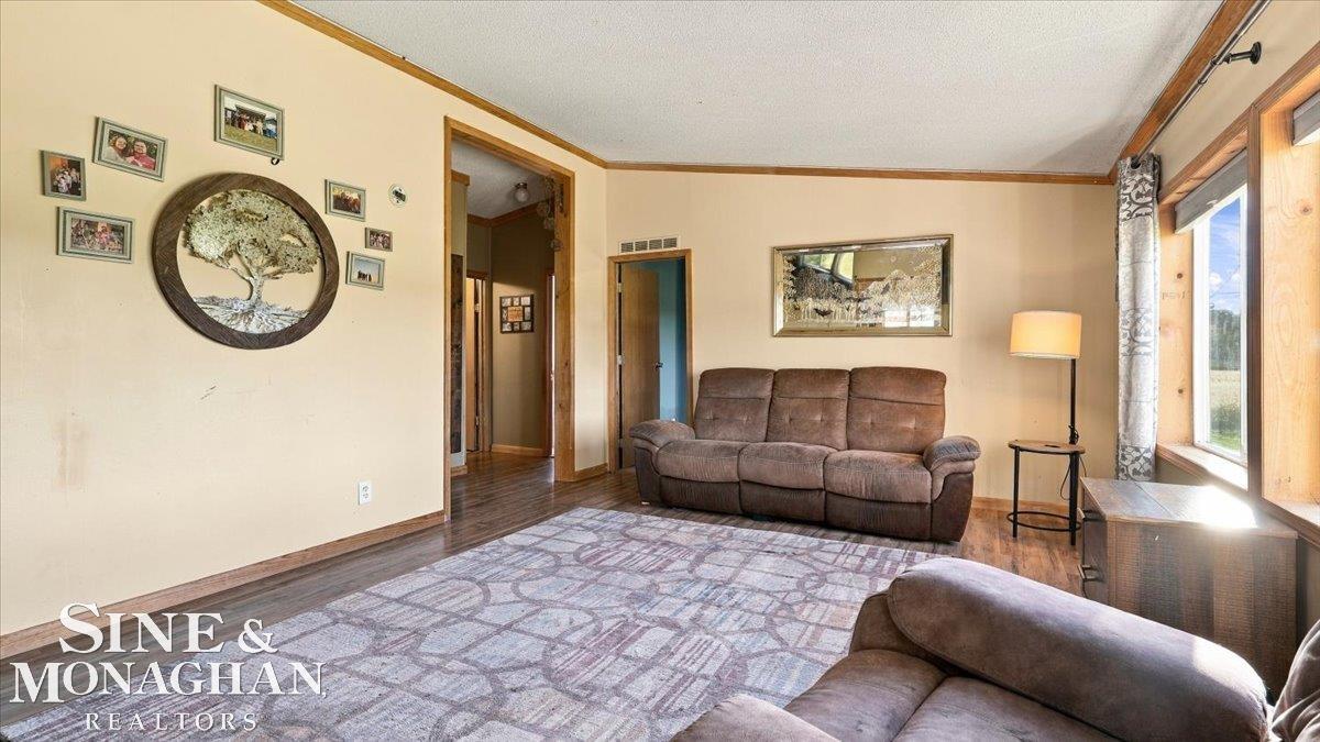 7570 Imlay City Road Avoca, MI 48006 - Photo 3 of 38 Gallery Image 3