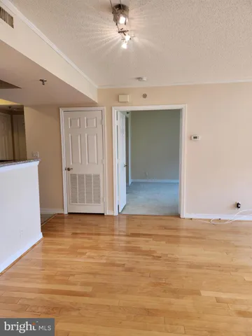 $2,850 | 5809 Nicholson Lane, Unit 304, Rockville, MD 20852