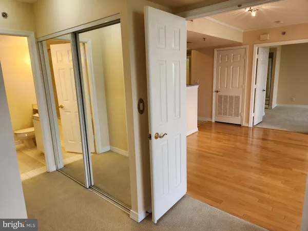 $2,850 | 5809 Nicholson Lane, Unit 304, Rockville, MD 20852