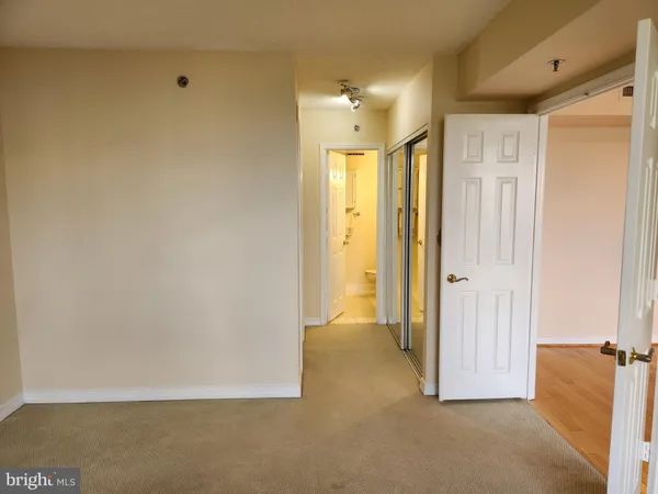 $2,850 | 5809 Nicholson Lane, Unit 304, Rockville, MD 20852