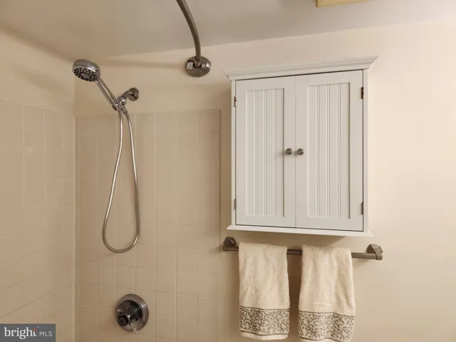 $2,850 | 5809 Nicholson Lane, Unit 304, Rockville, MD 20852