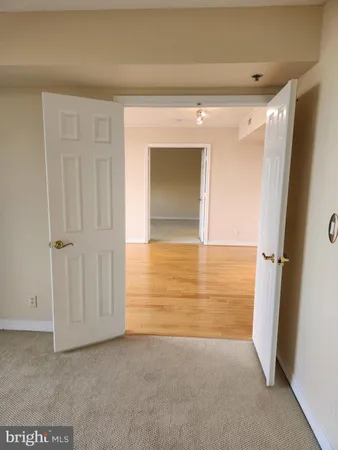 $2,850 | 5809 Nicholson Lane, Unit 304, Rockville, MD 20852