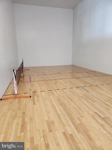 $2,850 | 5809 Nicholson Lane, Unit 304, Rockville, MD 20852