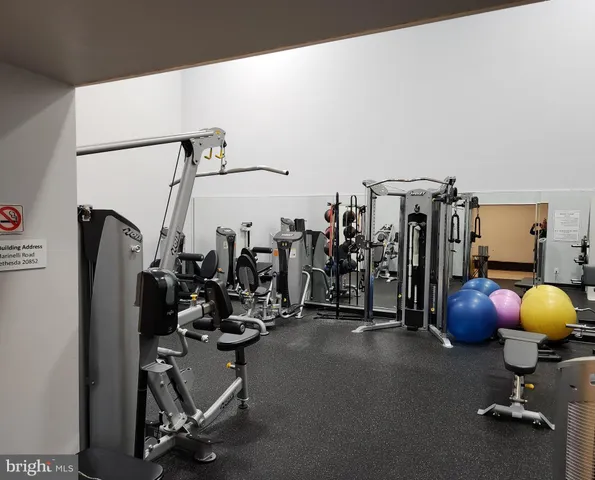 $2,850 | 5809 Nicholson Lane, Unit 304, Rockville, MD 20852