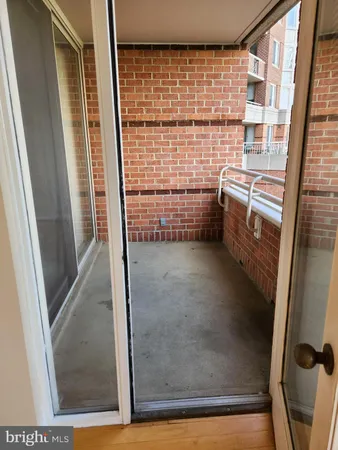 $2,850 | 5809 Nicholson Lane, Unit 304, Rockville, MD 20852