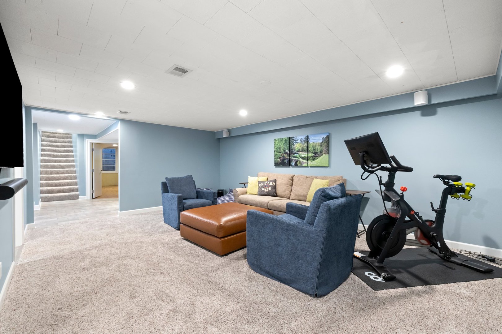 2441 Pick Drive Glenview, IL 60025 - Photo 32 of 43 a living room with furniture and a flat screen tv