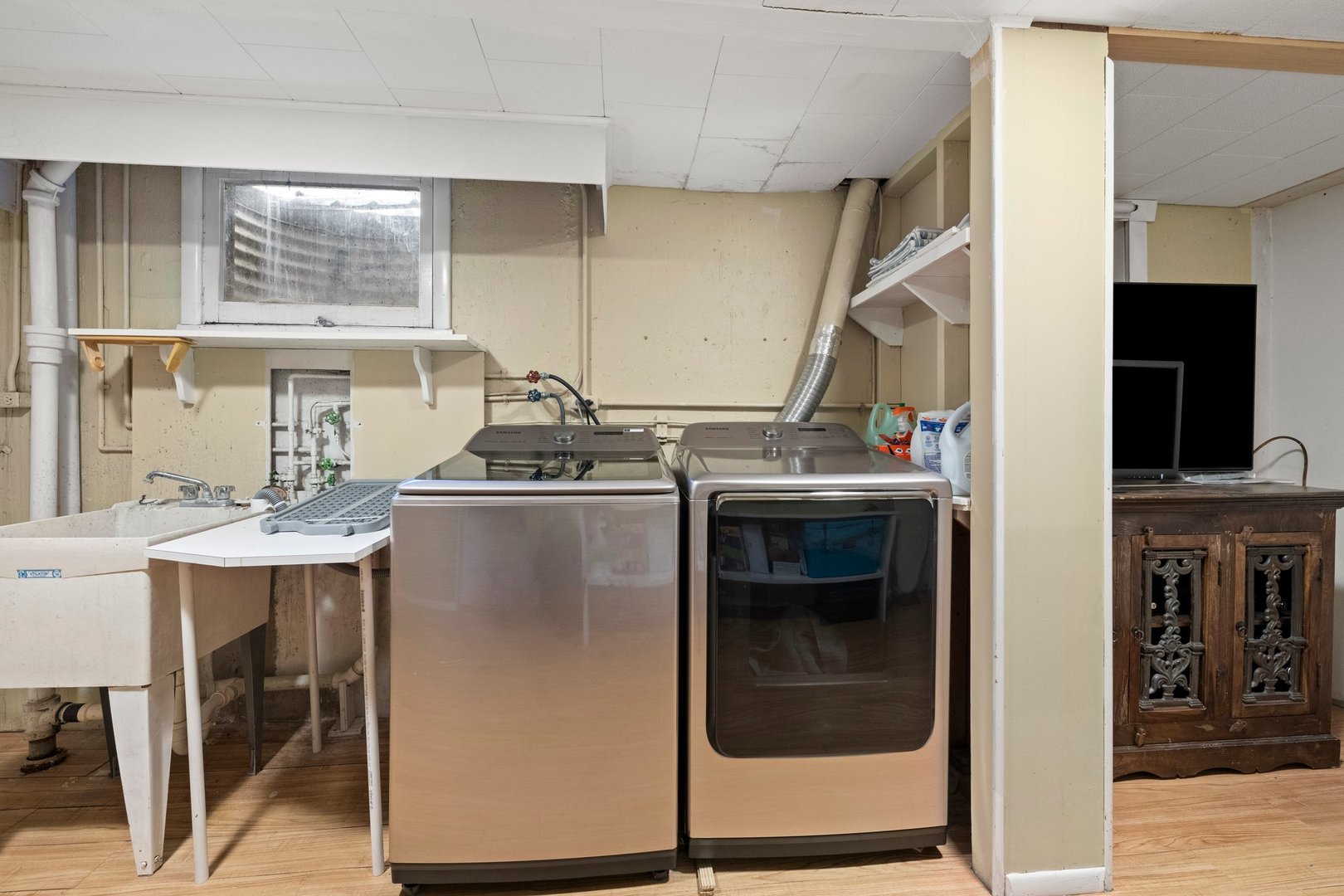 2441 Pick Drive Glenview, IL 60025 - Photo 38 of 43 a utility room with washer and dryer