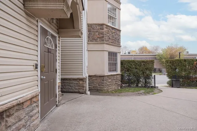 $770,000 | 3 Horizon Court, Unit 304, Monsey, NY 10952