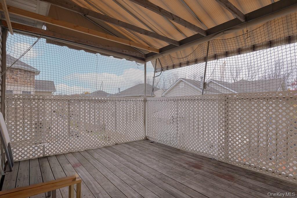 3 Horizon Court, Unit 304 Monsey, NY 10952 - Photo 19 of 36 a view of a backyard