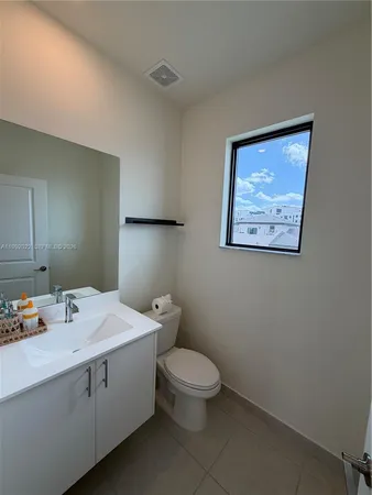 $4,400 | 4470 Northwest 83rd Avenue, Doral, FL 33166