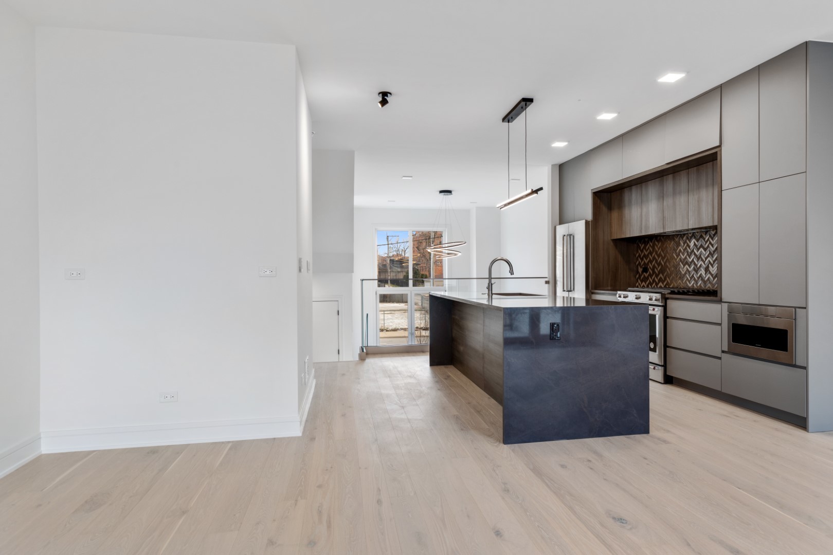 336 East Pershing Road Chicago, IL 60653 - Photo 26 of 86