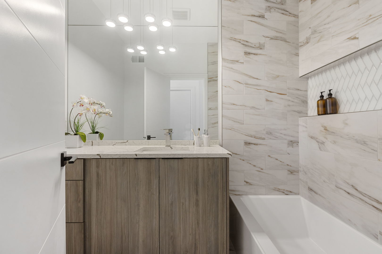 336 East Pershing Road Chicago, IL 60653 - Photo 56 of 86