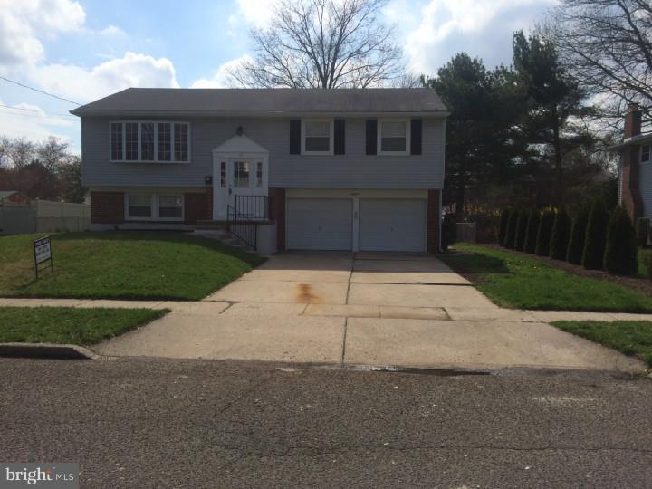 18 Knoll Road Stratford, NJ 08084 - Photo 2 of 24