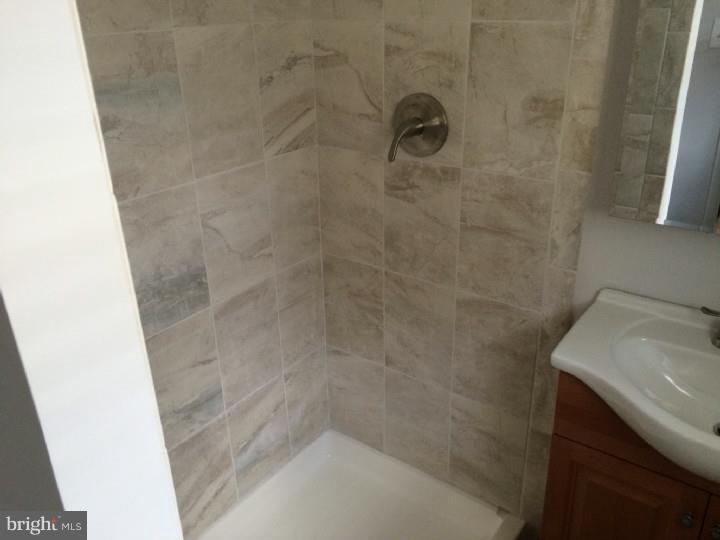 18 Knoll Road Stratford, NJ 08084 - Photo 16 of 24