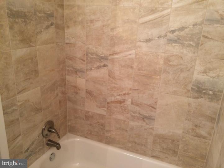 18 Knoll Road Stratford, NJ 08084 - Photo 9 of 24