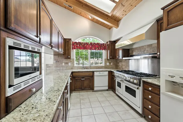 $729,950 | 20997 Auberry Road, Clovis, CA 93619