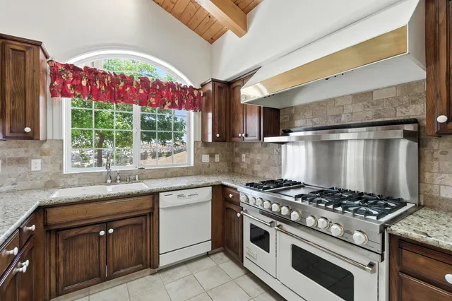 $729,950 | 20997 Auberry Road, Clovis, CA 93619