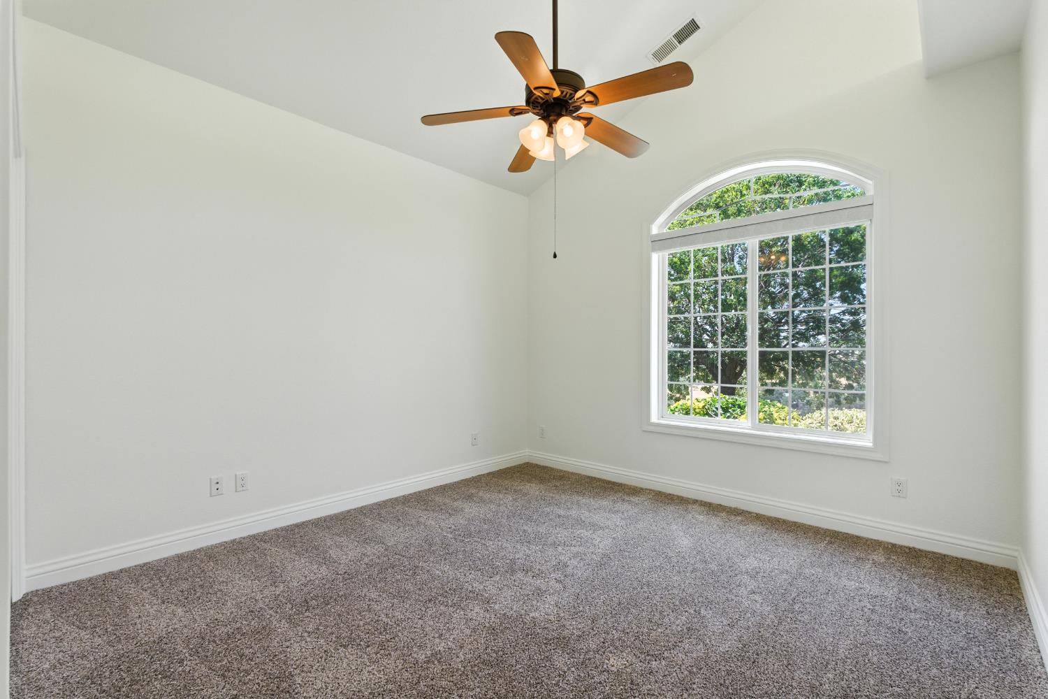 20997 Auberry Road Clovis, CA 93619 - Photo 22 of 72