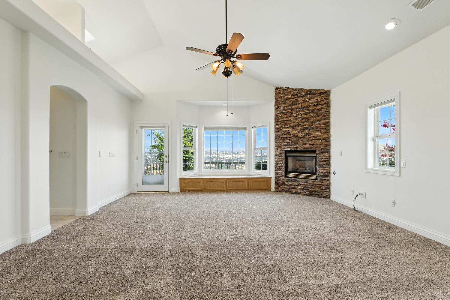 20997 Auberry Road Clovis, CA 93619 - Photo 23 of 72