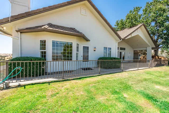 $729,950 | 20997 Auberry Road, Clovis, CA 93619