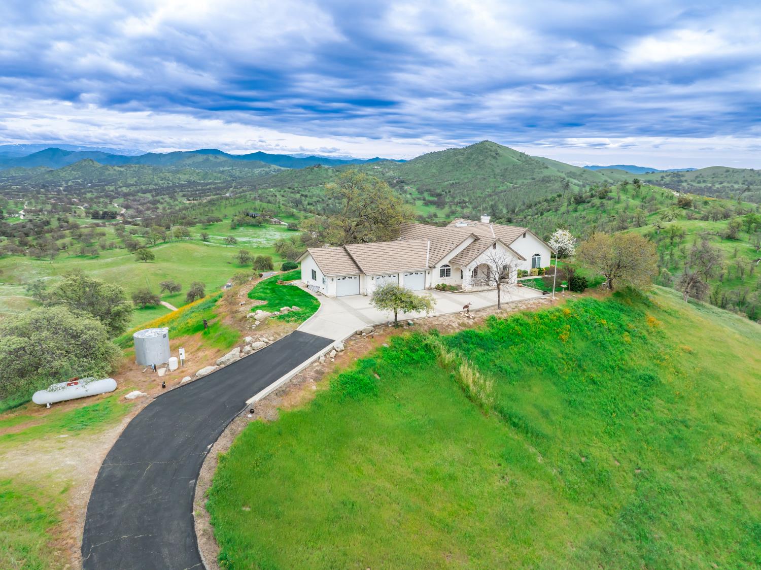 20997 Auberry Road Clovis, CA 93619 - Photo 44 of 72