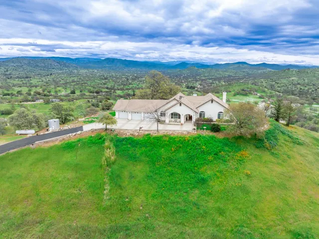 $729,950 | 20997 Auberry Road, Clovis, CA 93619