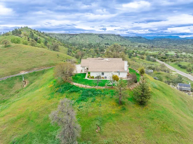 $729,950 | 20997 Auberry Road, Clovis, CA 93619