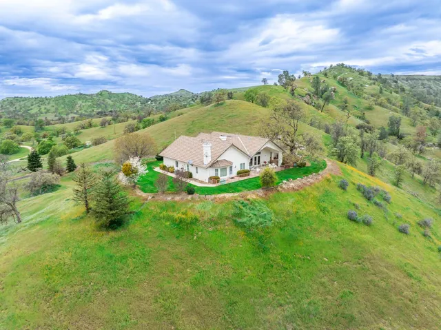 $729,950 | 20997 Auberry Road, Clovis, CA 93619