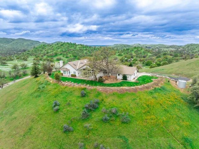 $729,950 | 20997 Auberry Road, Clovis, CA 93619