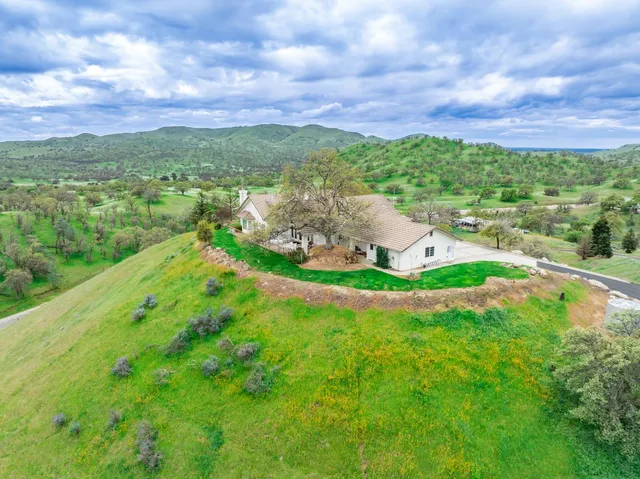 $729,950 | 20997 Auberry Road, Clovis, CA 93619