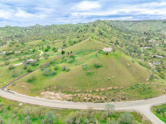 $729,950 | 20997 Auberry Road, Clovis, CA 93619