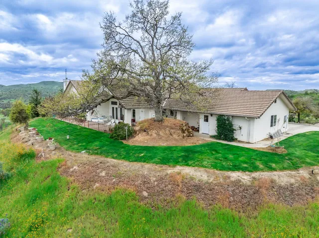 $729,950 | 20997 Auberry Road, Clovis, CA 93619