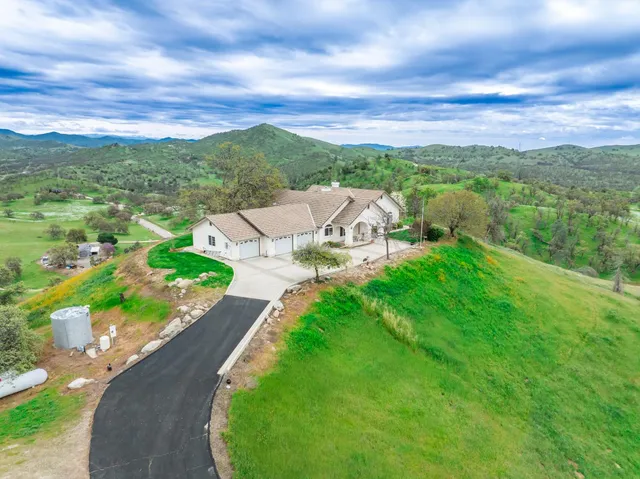 $729,950 | 20997 Auberry Road, Clovis, CA 93619