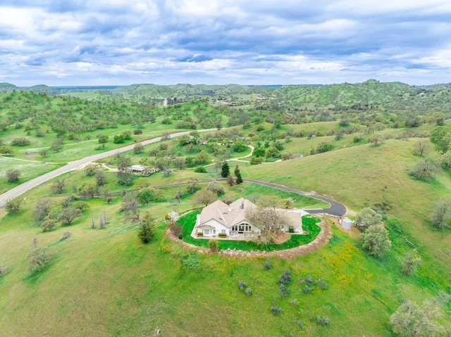 $729,950 | 20997 Auberry Road, Clovis, CA 93619