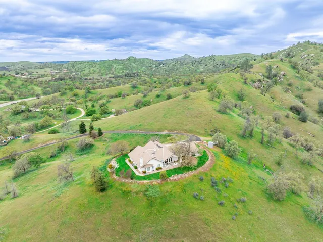 $729,950 | 20997 Auberry Road, Clovis, CA 93619