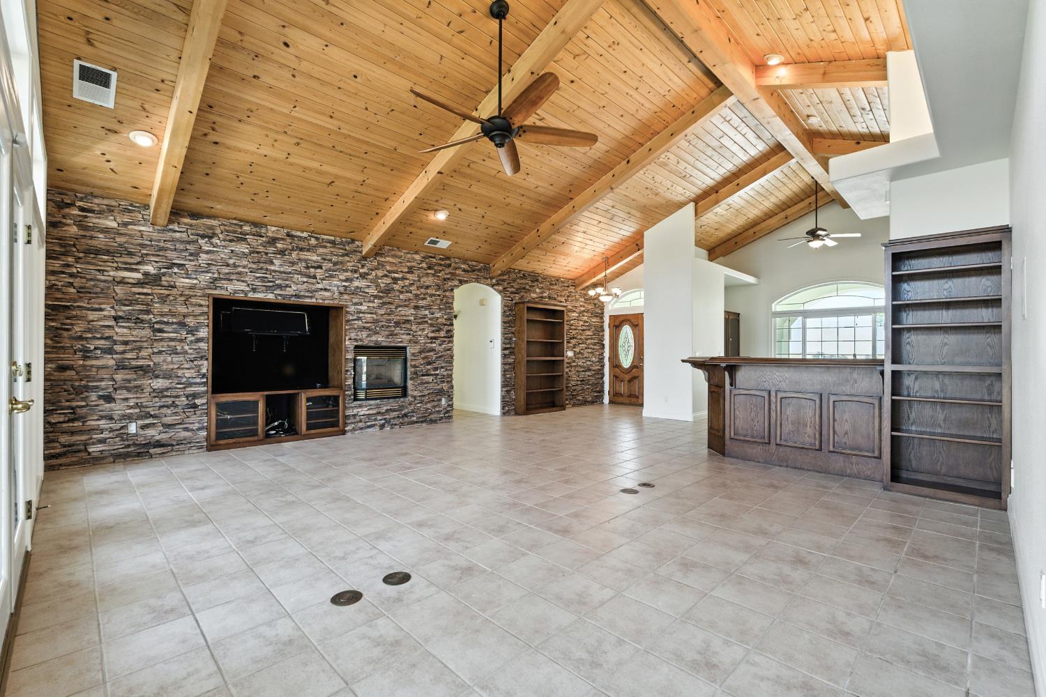 20997 Auberry Road Clovis, CA 93619 - Photo 8 of 72