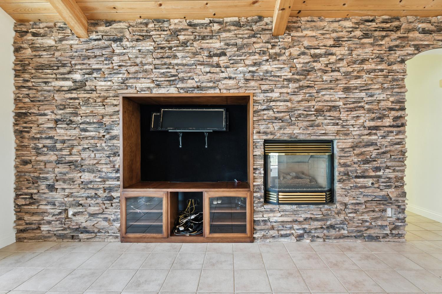 20997 Auberry Road Clovis, CA 93619 - Photo 9 of 72