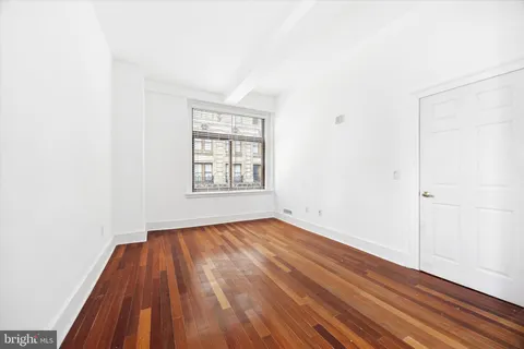 $275,000 | 1500 Chestnut Street, Unit 15H, Philadelphia, PA 19102