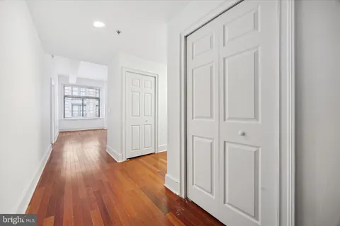 $275,000 | 1500 Chestnut Street, Unit 15H, Philadelphia, PA 19102