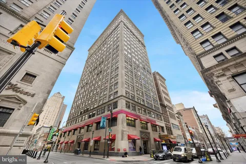 $275,000 | 1500 Chestnut Street, Unit 15H, Philadelphia, PA 19102