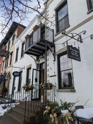 $2,200 | 87 Albany Street, Cazenovia, NY 13035
