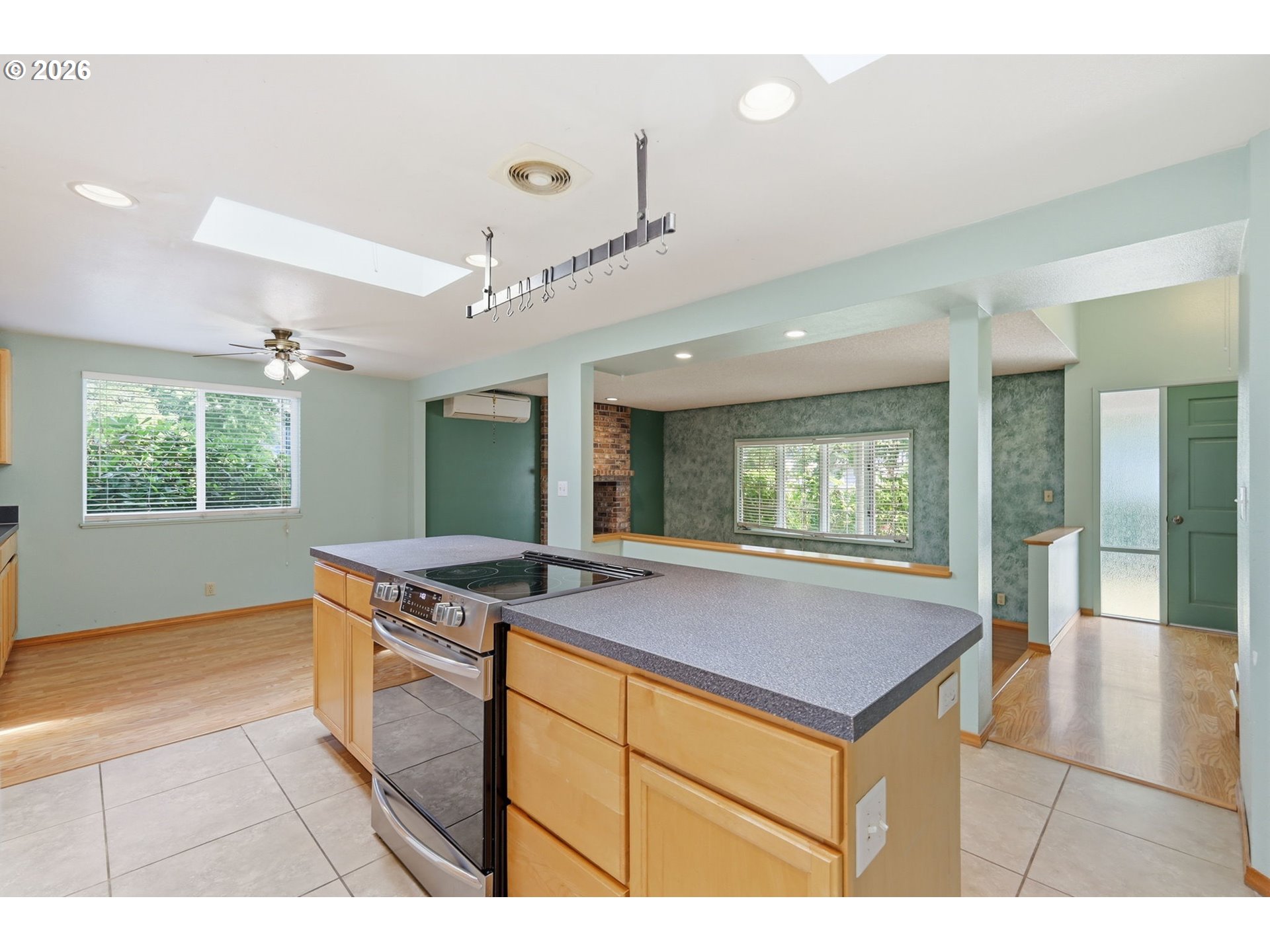 522 65th Street Springfield, OR 97478 - Photo 15 of 39 Gallery Image 15