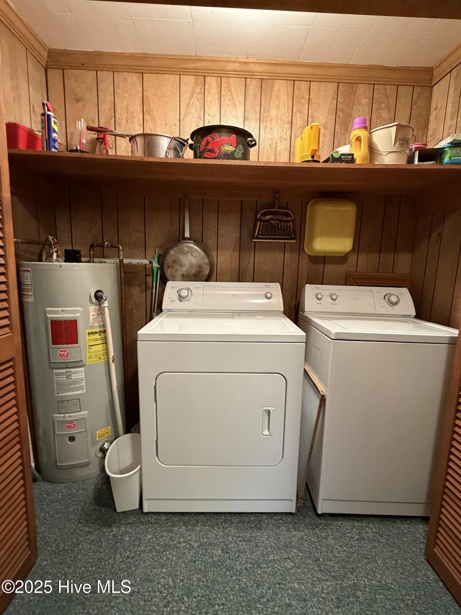 991 Pinecrest Road Bath, NC 27808 - Photo 36 of 51 Laundry closet