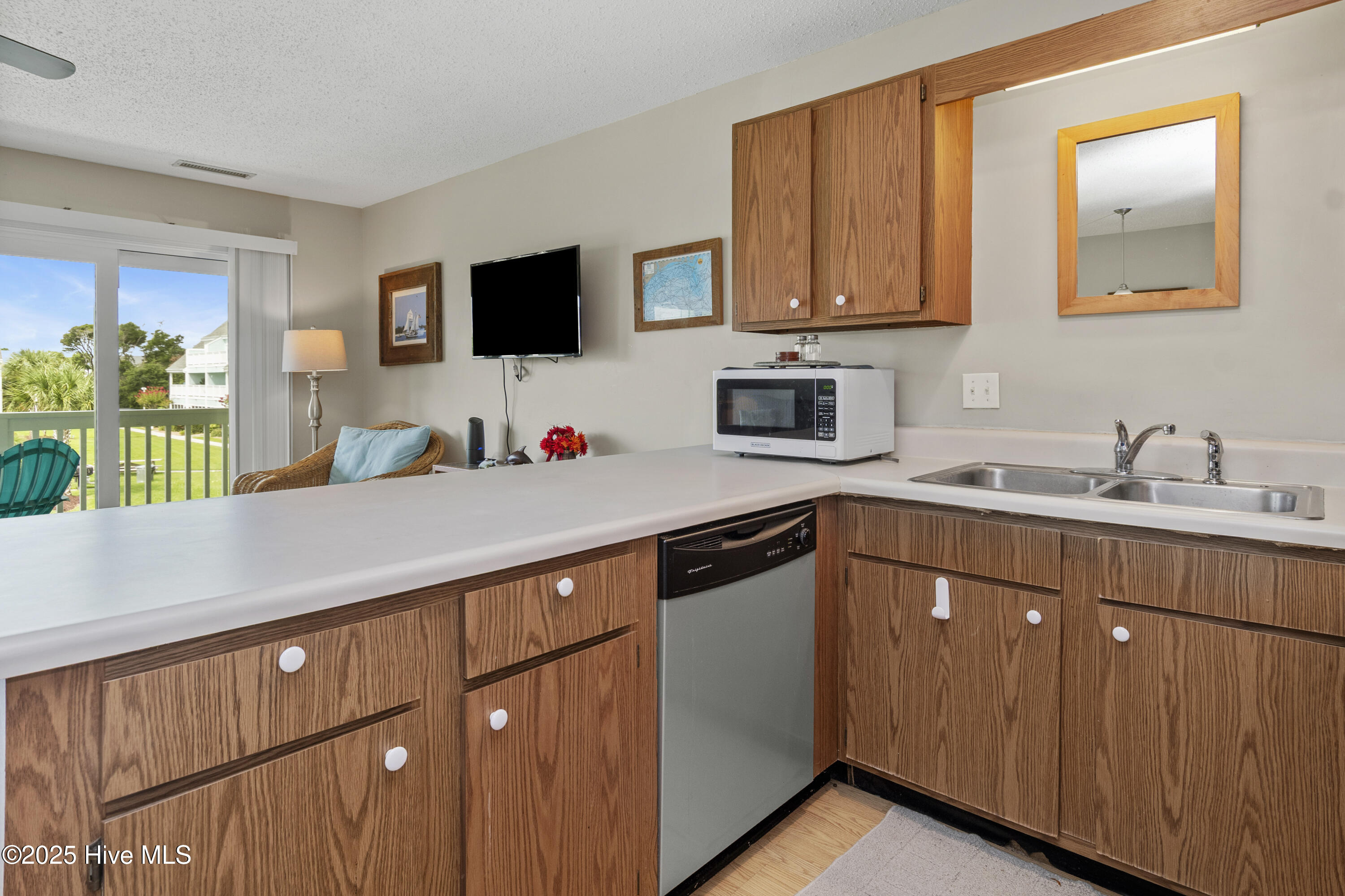 9201 Coast Guard Road, Unit H206 Emerald Isle, NC 28594 - Photo 16 of 52 PB-H-206-7-22-25-014