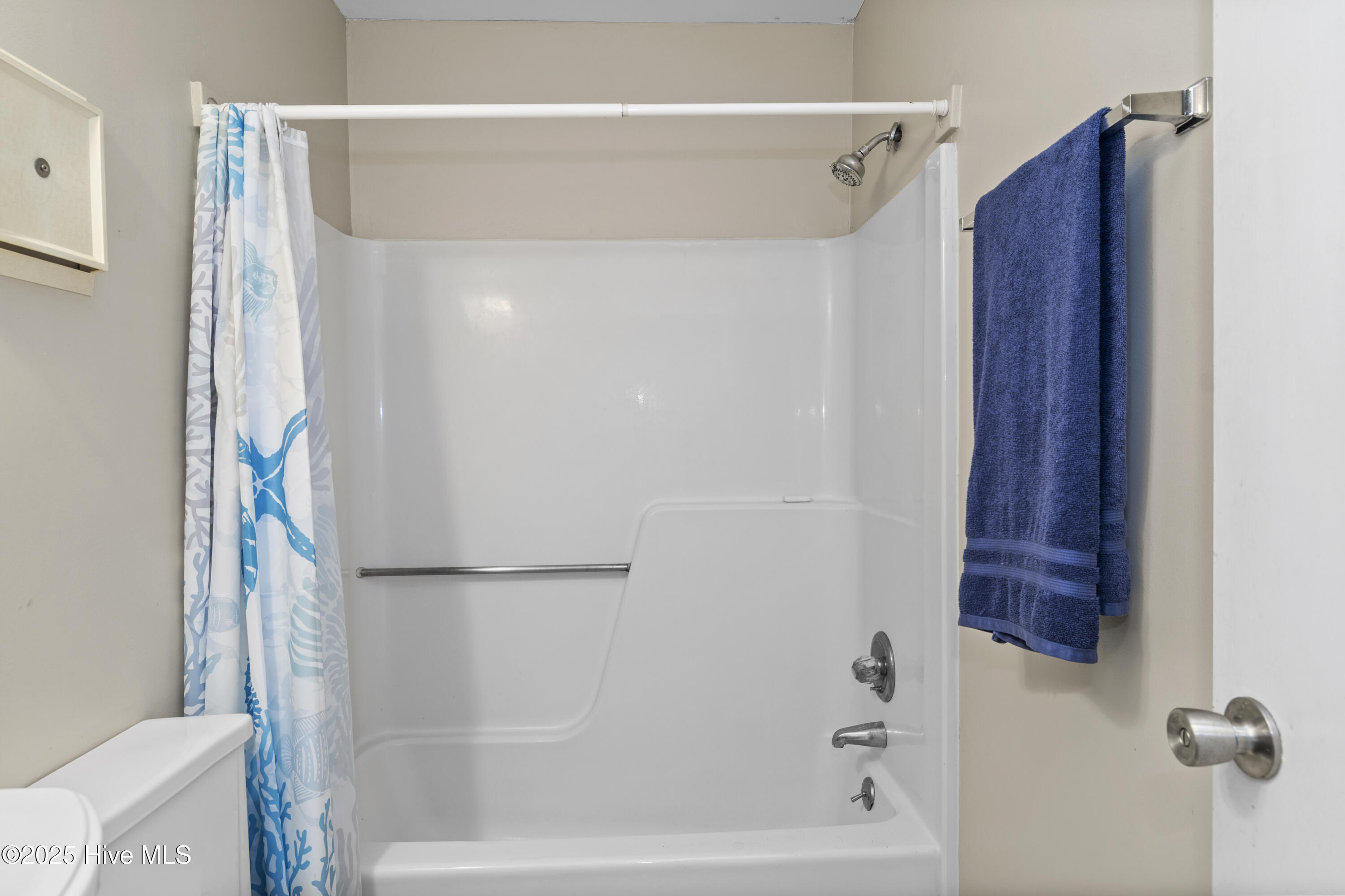 9201 Coast Guard Road, Unit H206 Emerald Isle, NC 28594 - Photo 18 of 52 PB-H-206-7-22-25-016