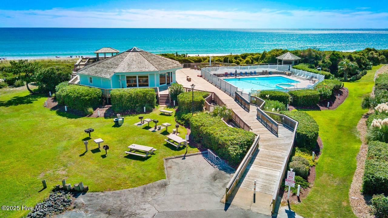 9201 Coast Guard Road, Unit H206 Emerald Isle, NC 28594 - Photo 44 of 52 013-PB-OS-Pool-GrillingArea