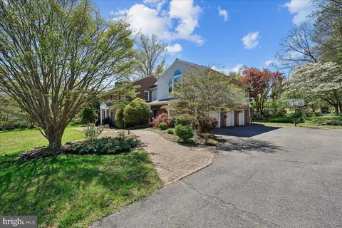 $1,300,000 | 13113 Chestnut Oak Drive, Darnestown, MD 20878