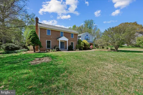 $1,300,000 | 13113 Chestnut Oak Drive, Darnestown, MD 20878