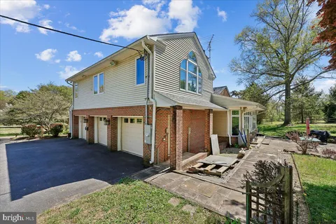 $1,300,000 | 13113 Chestnut Oak Drive, Darnestown, MD 20878